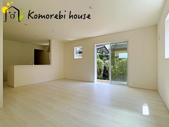 蓮田市緑町　新築一戸建て　リーブルガーデン　01の居間・リビング|居間です
