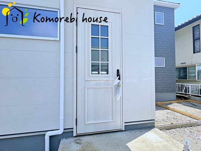 蓮田市緑町　新築一戸建て　リーブルガーデン　01の玄関|毎日通る玄関はこちらです