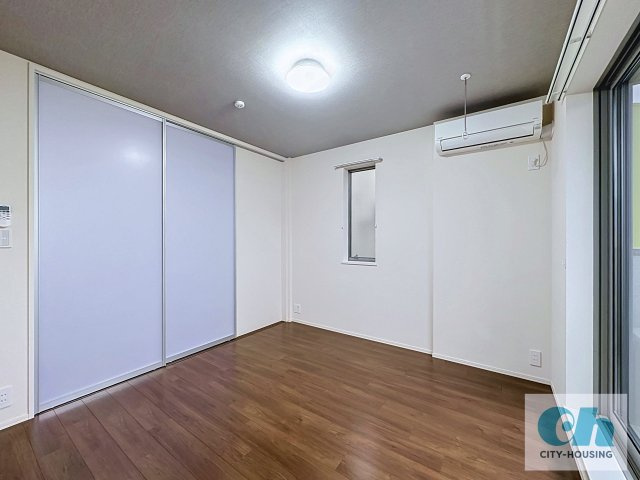 天寿2nd 301号室の洋室