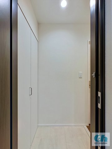天寿2nd 301号室の玄関