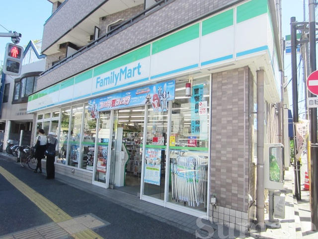 リューズコートのその他|ファミリーマート上中里三丁目店