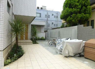 パークヒルズ目黒のエントランス|落ち着いたエントランスです
