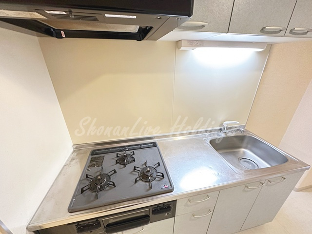 茅ヶ崎市中海岸１丁目の賃貸マンションのキッチン