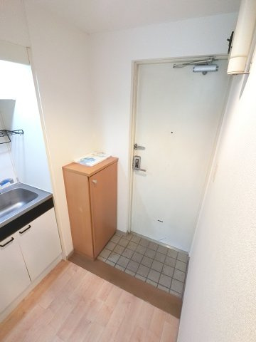 シャルム市川の玄関