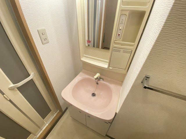 アミーグランコート三宮の洗面所