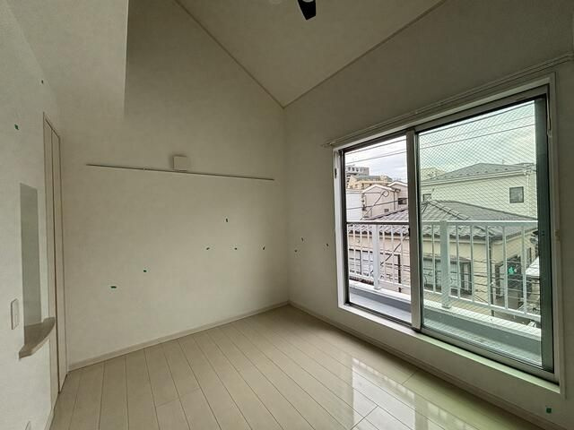 リーヴェルポート横浜南浅間の居間・リビング