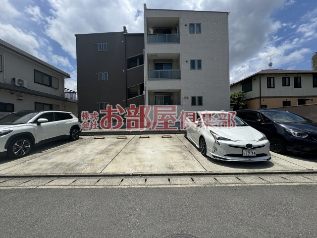レガリストSJ花畑の駐車場|駐車場完備です