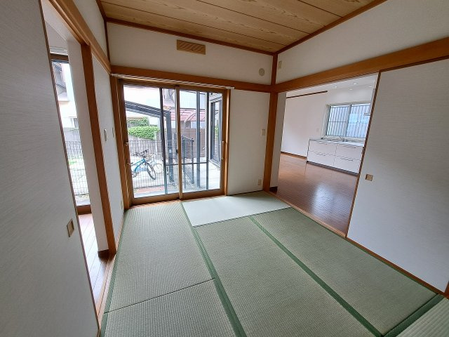浜甲子園貸家の和室