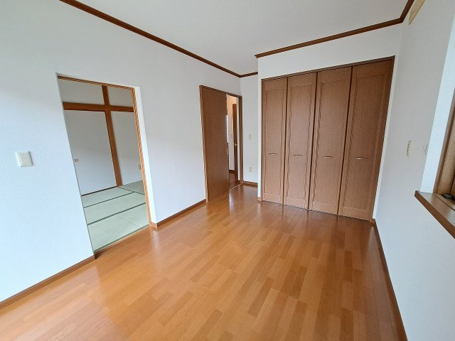 浜甲子園貸家の内装