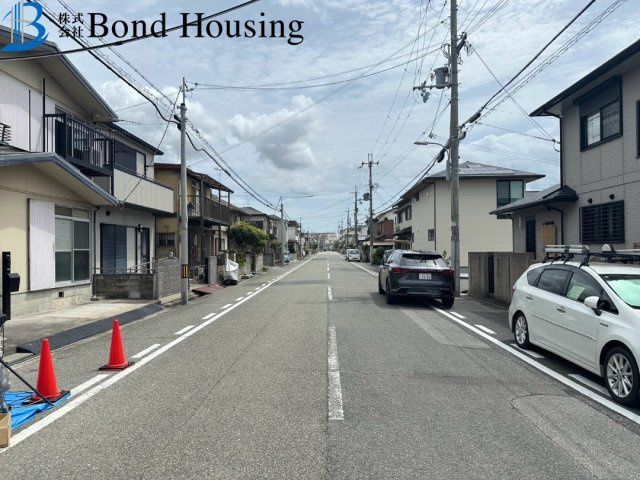 長期優良住宅　藤が丘5期　新築戸建の前面道路含む現地写真