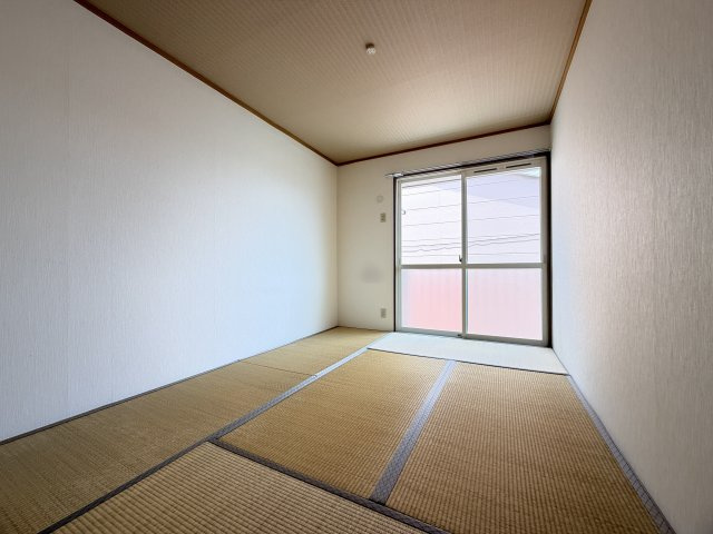 プレジール三木の和室