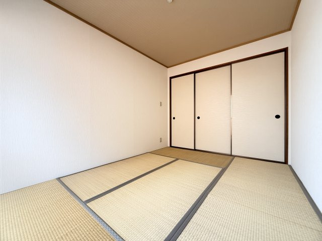 プレジール三木の和室