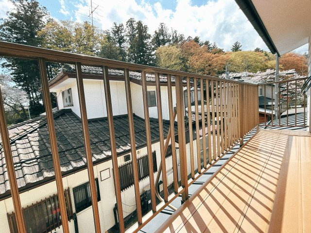 中古戸建　郡山市大槻町字春日　大槻小・大槻中のバルコニー|南向きで陽当たりの良いバルコニー！