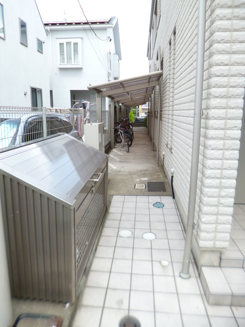セレーナ経堂のその他共用部分|ゴミストッカー