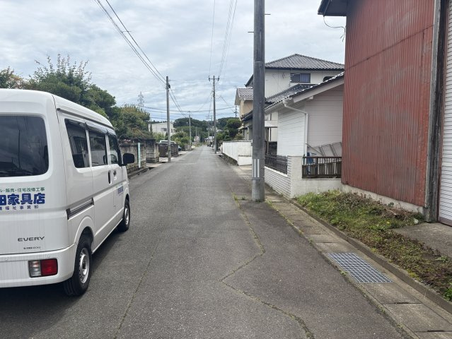 勿来町窪田町通1丁目新築一戸建ての前面道路含む現地写真