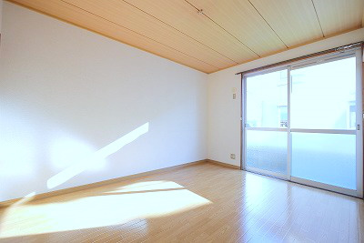 グランドールかたやまＢ棟の洋室