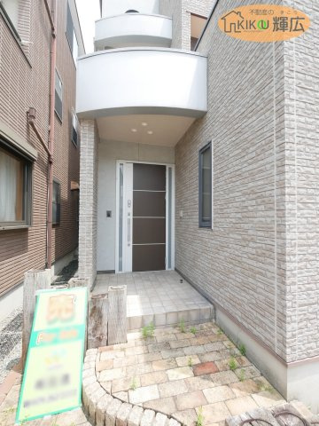 姫路市新在家3丁目　中古戸建の玄関