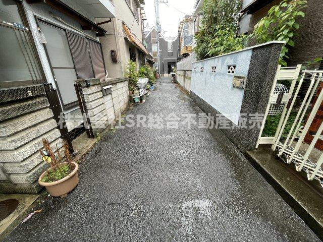 花園西町2丁目中古戸建の前面道路含む現地写真|前面道路含む現地写真です