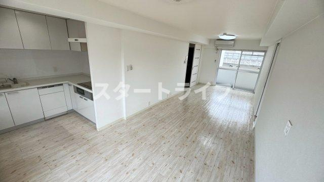 大阪市淀川区西宮原１丁目の賃貸マンションの居間・リビング