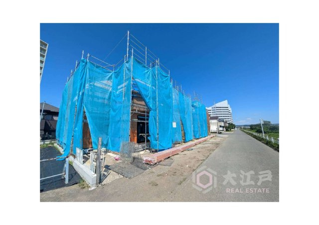 八王子市大和田町６丁目全３棟新築戸建　長期優良認定住宅の前面道路含む現地写真
