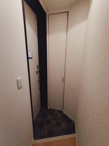エクセル千鳥町の玄関