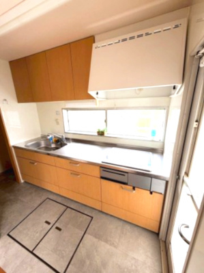 ☆選べる家具プレゼント☆松山市堀江町 ３SLDK　中古戸建のキッチン