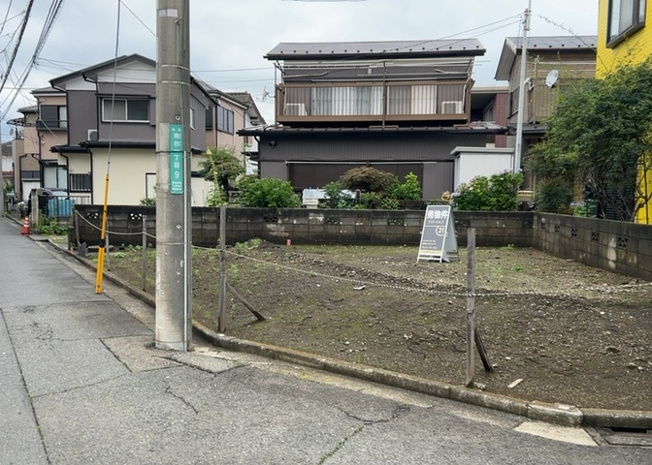 【外観】 | 物件の詳細については、現地を見てわかること以外に、役所や法務局などで調べないとわからないことがあります。そのため、現地に行く場合は、もしこの物件を買ったらどのような生活ができるかをイメージしましょう。