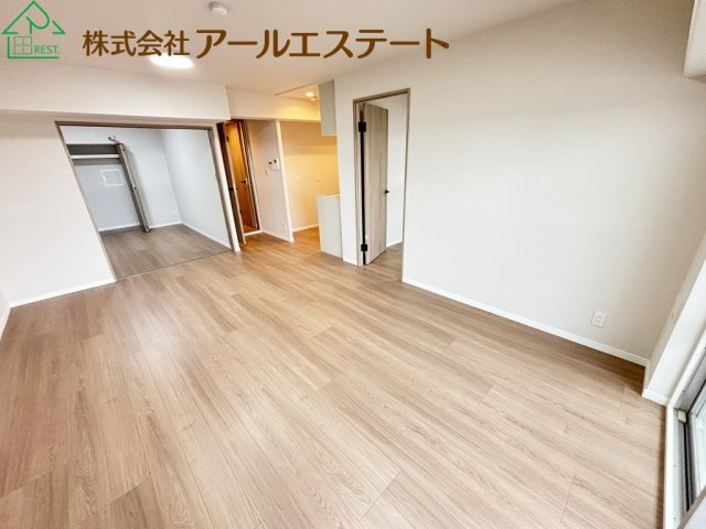 ローレルコート加古川　　　JR「宝殿駅」徒歩14分の居間・リビング