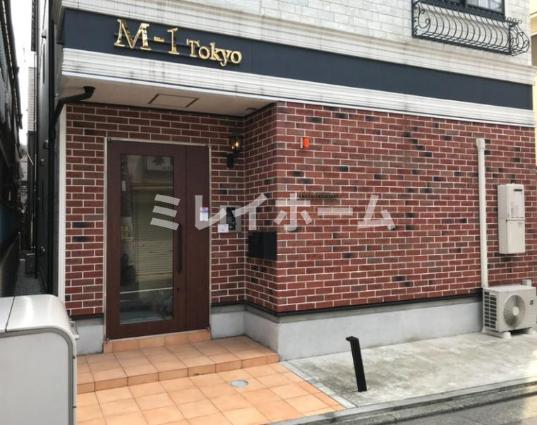 M-1 Tokyo 仲六郷のエントランス