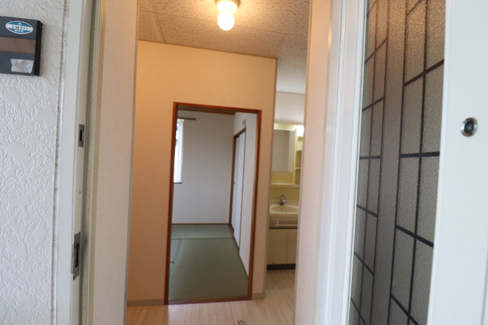 熊本市南区御幸笛田６丁目のアパートの玄関