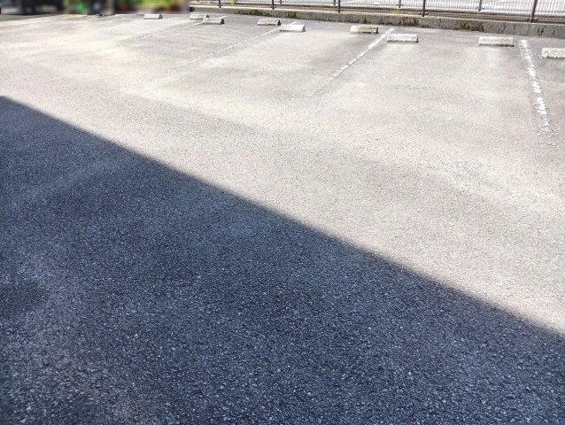 BRUGGEの駐車場|駐車場です