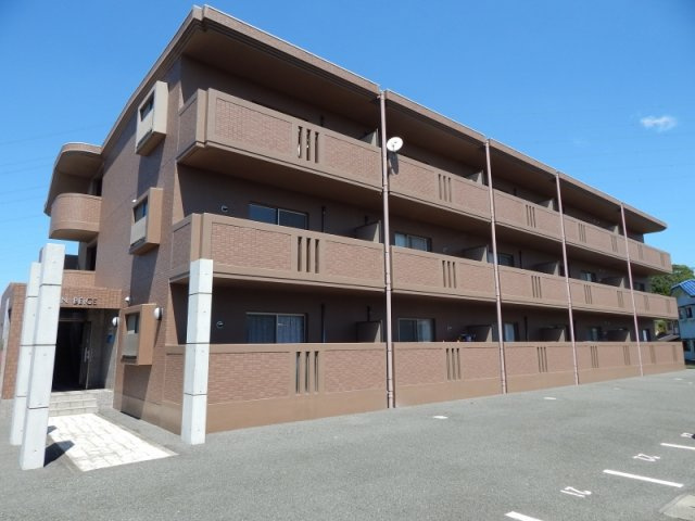 グランベージュの外観