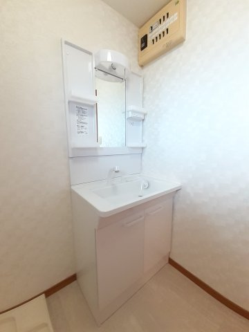 グランベージュの洗面所|※過去の室内写真のため現況と異なる場合があります
