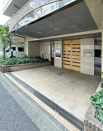 プライマル小石川のエントランス|建物の内部です
