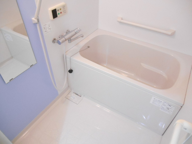 メゾン南桜塚の浴室