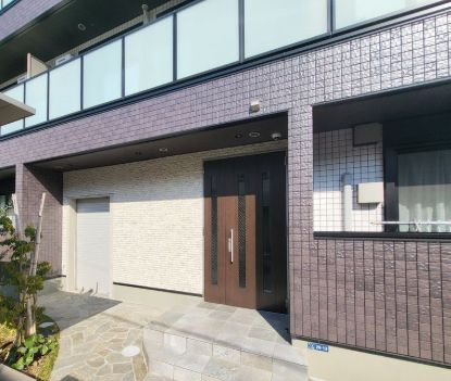 ラヴィデ香風園のエントランス|清潔なエントランスです