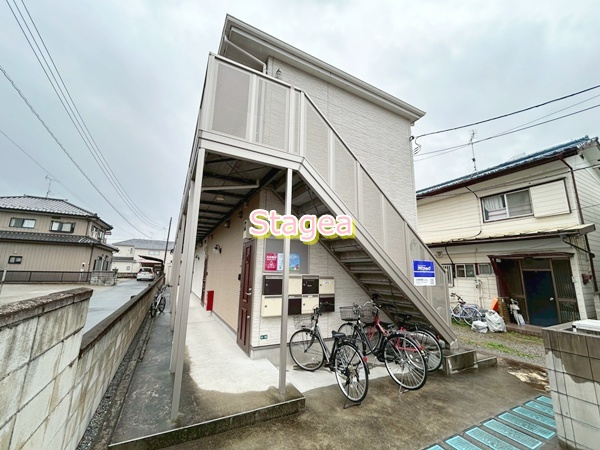 キャメル岩槻西町のエントランス