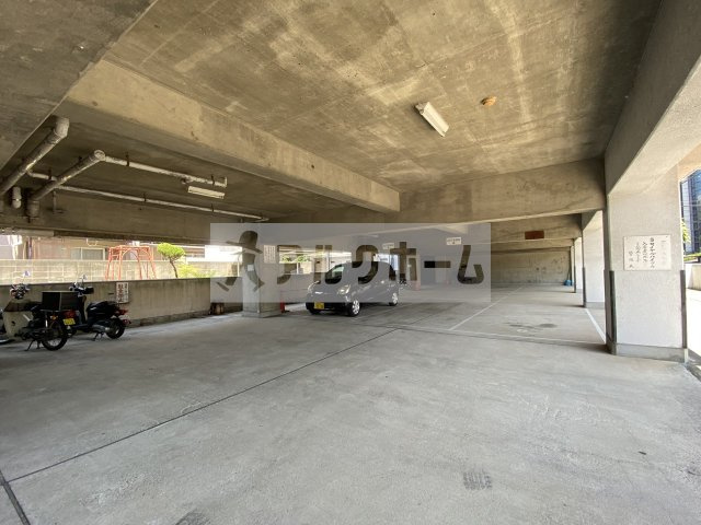 ALIVIO柏原の駐車場|ALIVIO柏原