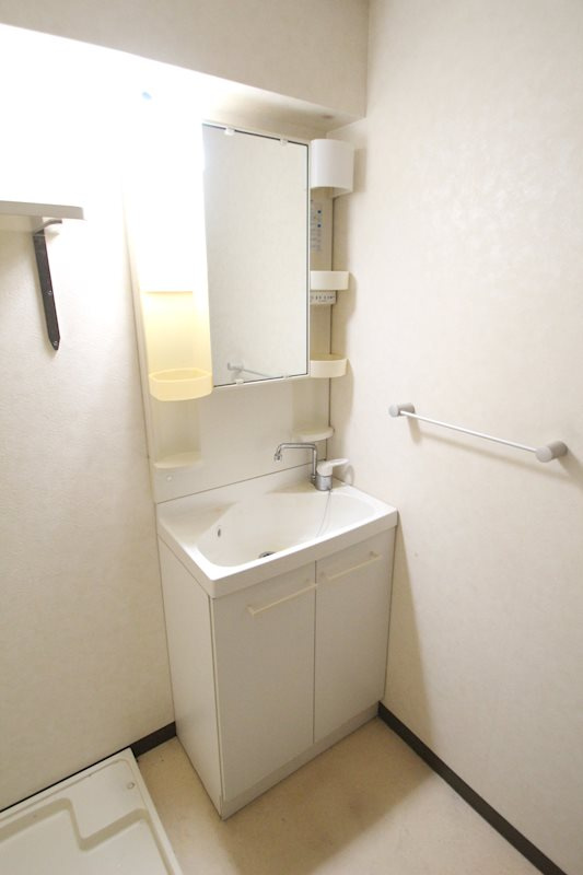 横浜市西区桜木町４丁目の賃貸マンション