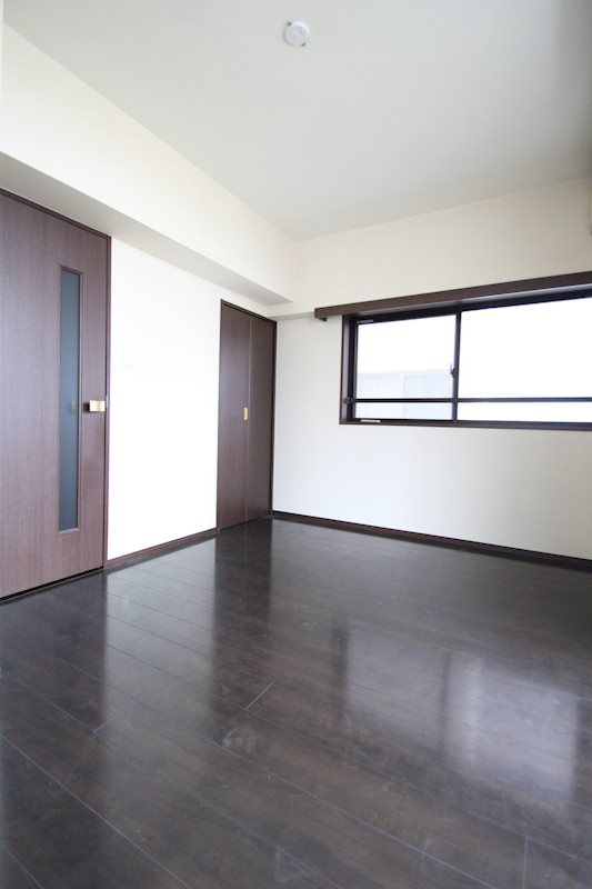 横浜市西区桜木町４丁目の賃貸マンション