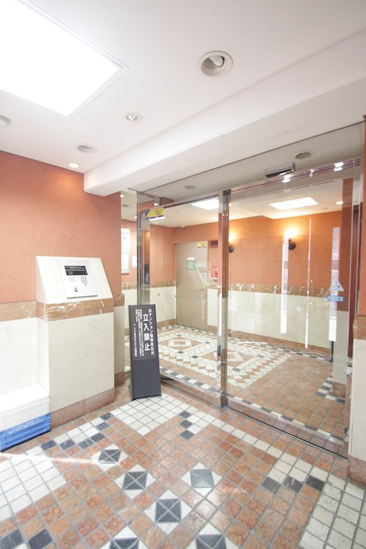 横浜市西区桜木町４丁目の賃貸マンションの外観