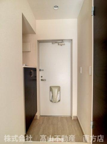 直方市大字感田のアパートの玄関