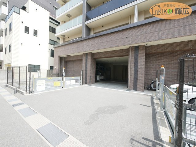 ワコーレ姫路城巽テラス　11階の駐車場