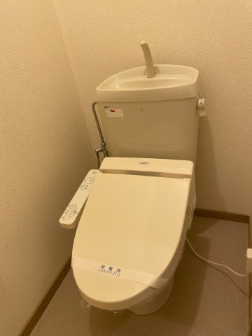 パナハイツ芳泉Ｂ棟のトイレ|※写真は別の部屋のものです。