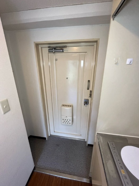 カーサ四谷の玄関|※別室参考写真