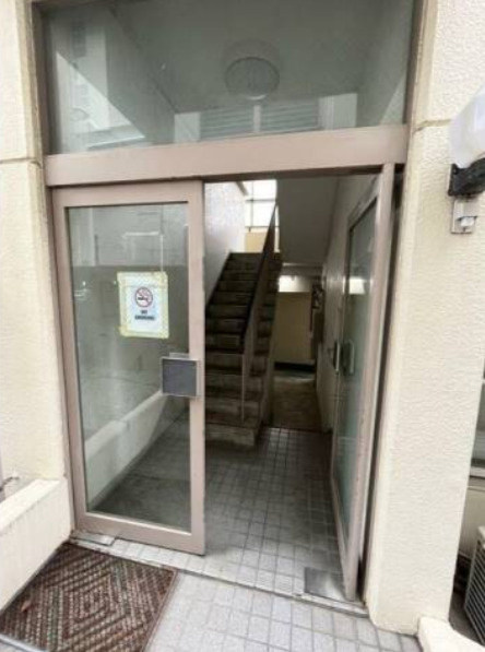 カーサ四谷のエントランス|カーサ四谷