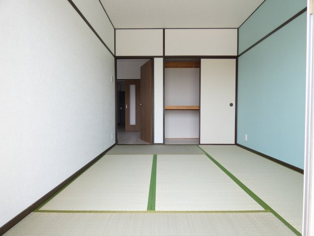 メゾンドール横河原の収納