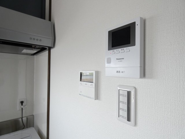 メゾンドール横河原のセキュリティ|☆モニター付きインターフォン付きで安心