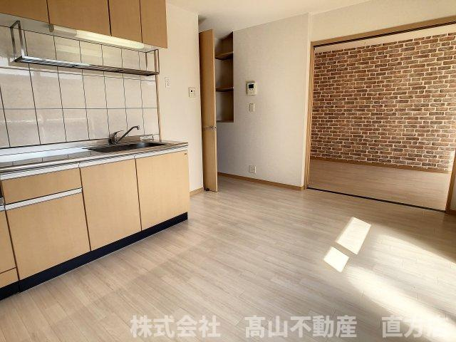 北九州市八幡西区木屋瀬２丁目のアパートの居間・リビング