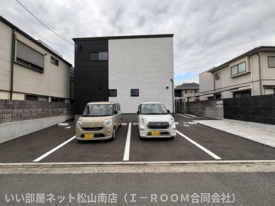 【駐車場】 | キャトルセゾン道後